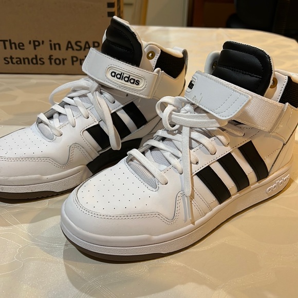 ADIDAS MENS POST MOVE MID TOP white leather SNEAKERS - Picture 1 of 5